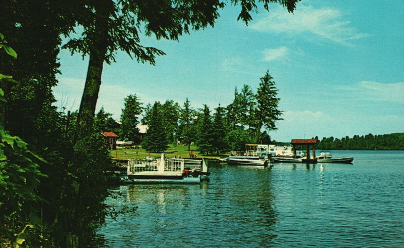 Indianhead Resort (Island View at the Arrows) - Vintage Postcard